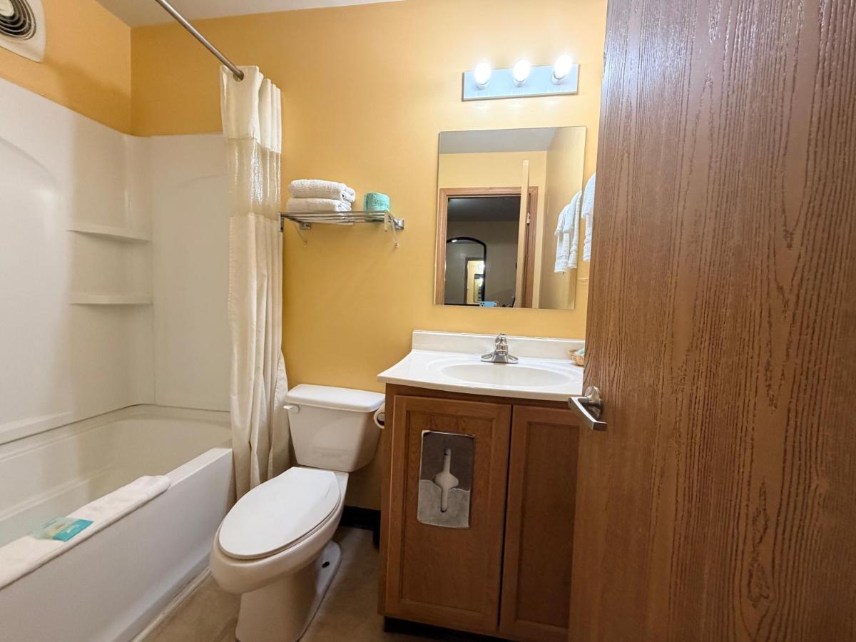Regal Inn — photo 15