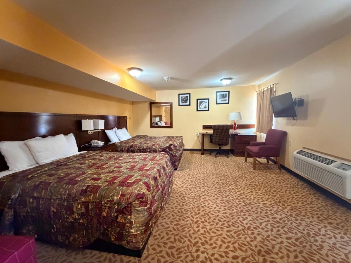 Regal Inn — photo 2