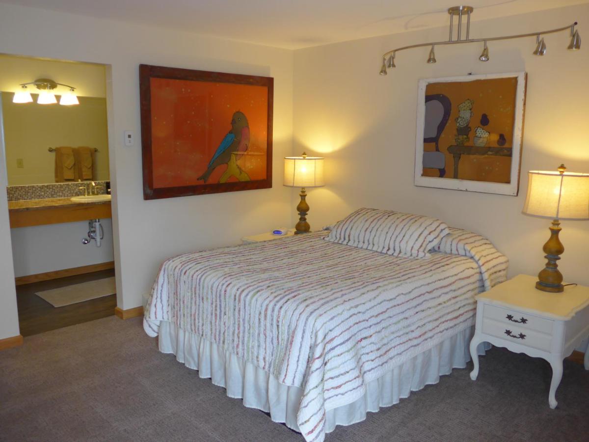 Redwing Motel — photo 11