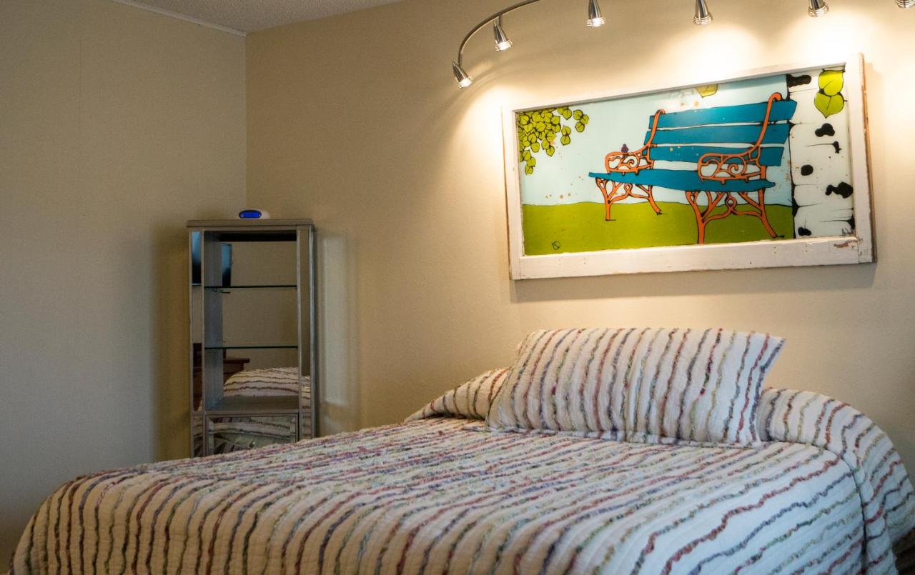 Redwing Motel — photo 10