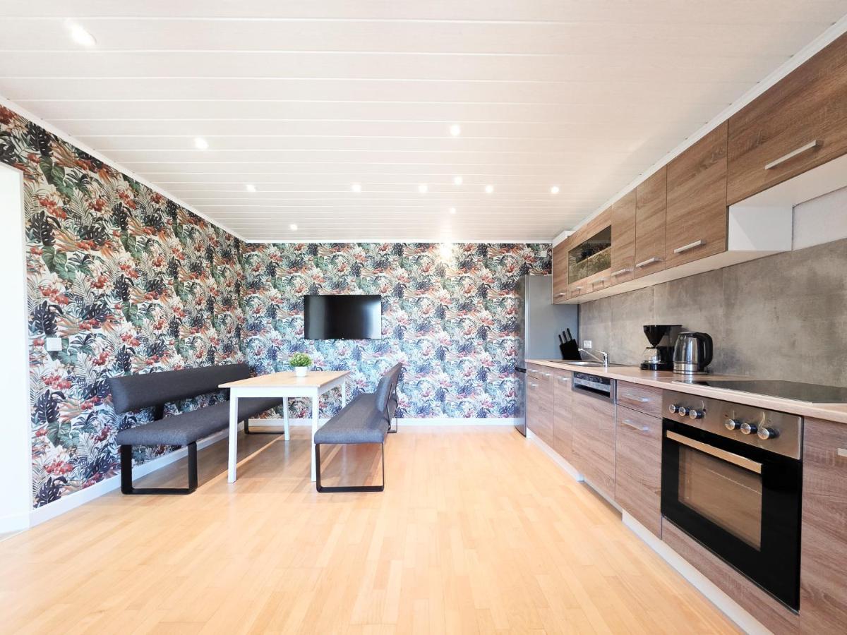Tolstov Apartments - Airport Apartments