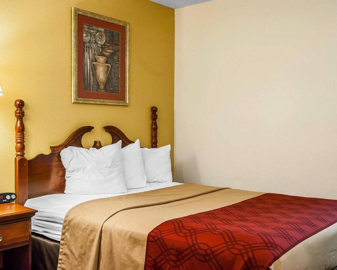 Colonial Inn — photo 14