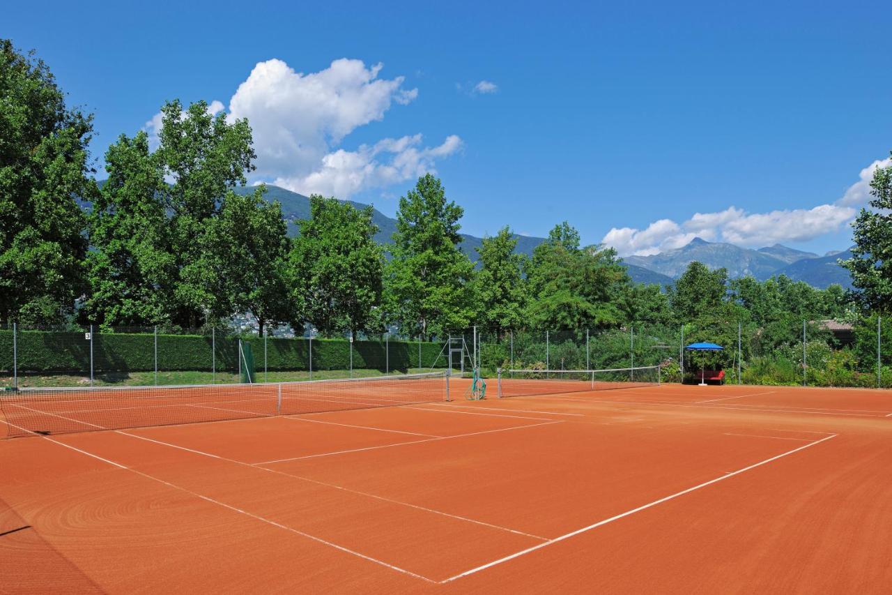Tennis court: Castello del Sole Beach Resort&SPA