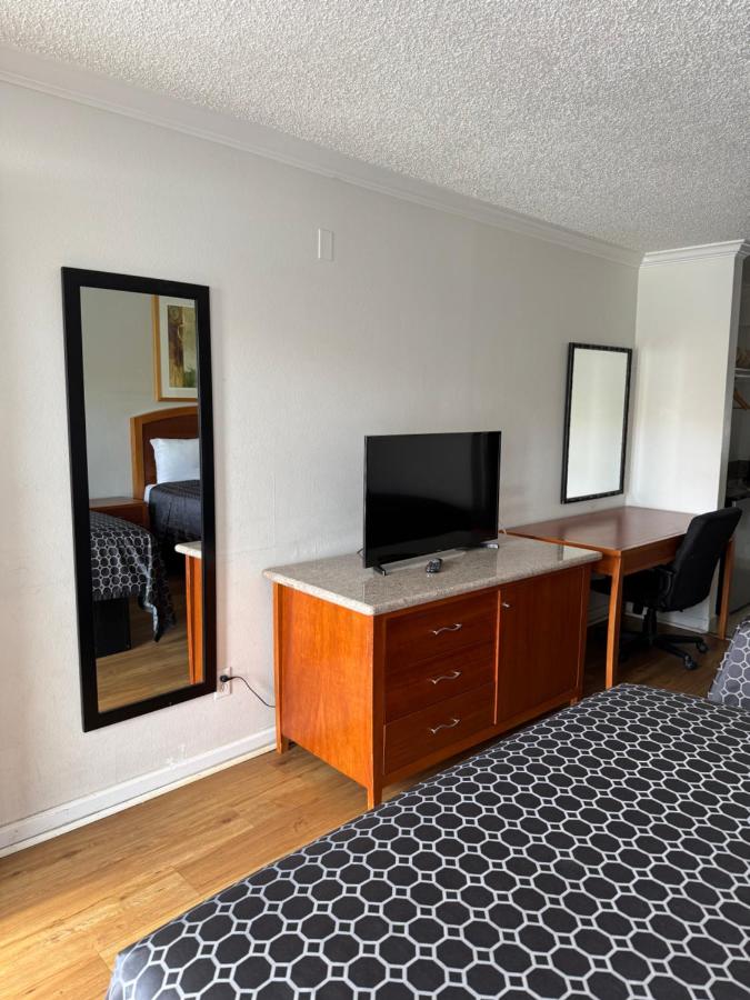 National Motel — photo 13