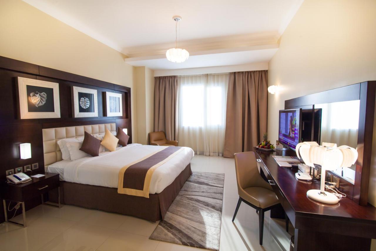 Premier Hotel photo