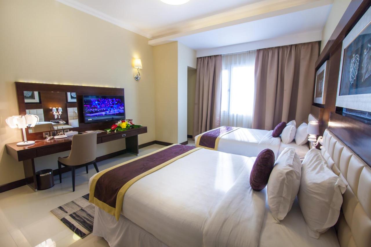 Premier Hotel photo