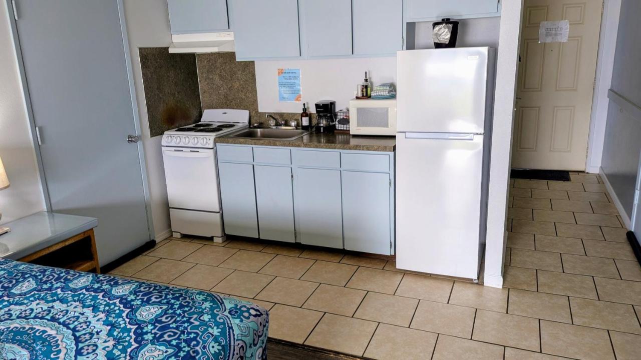 Silver Surf Motel — photo 20