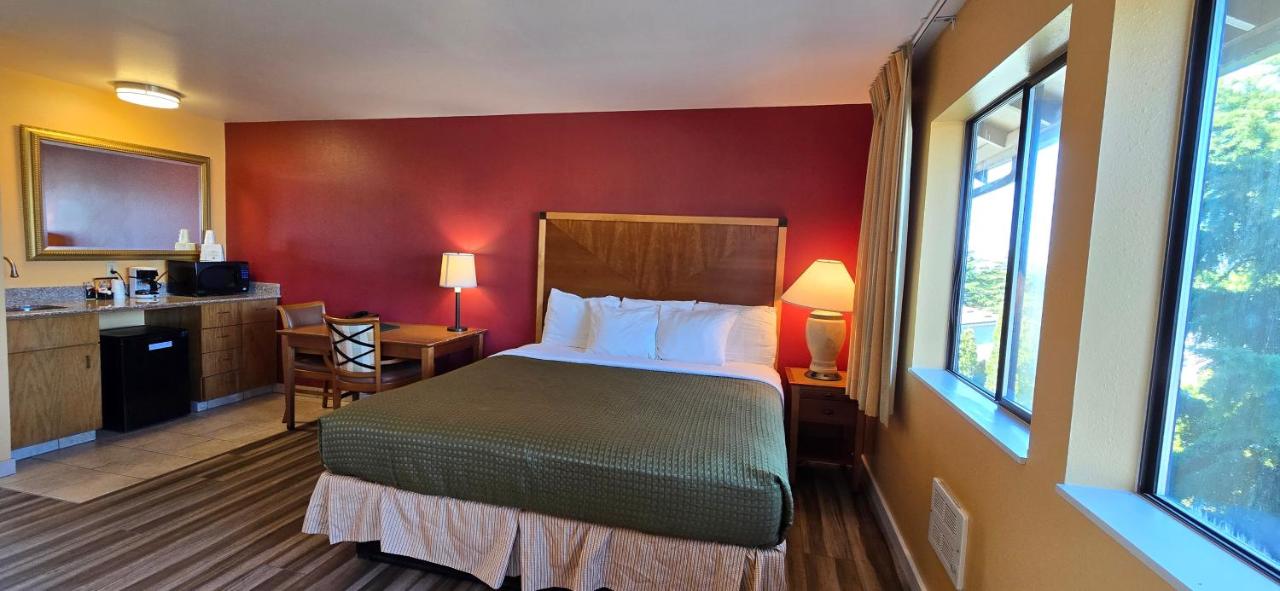 Olympic View Inn — photo 16