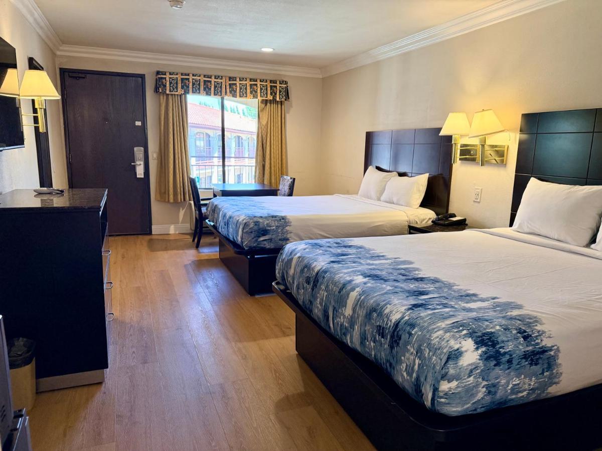 Castaic Inn — photo 2
