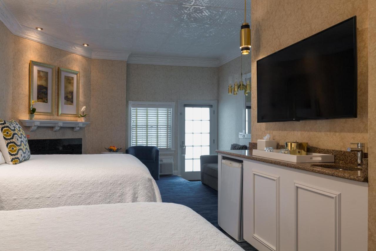 Chateau Inn and Suites — photo 11