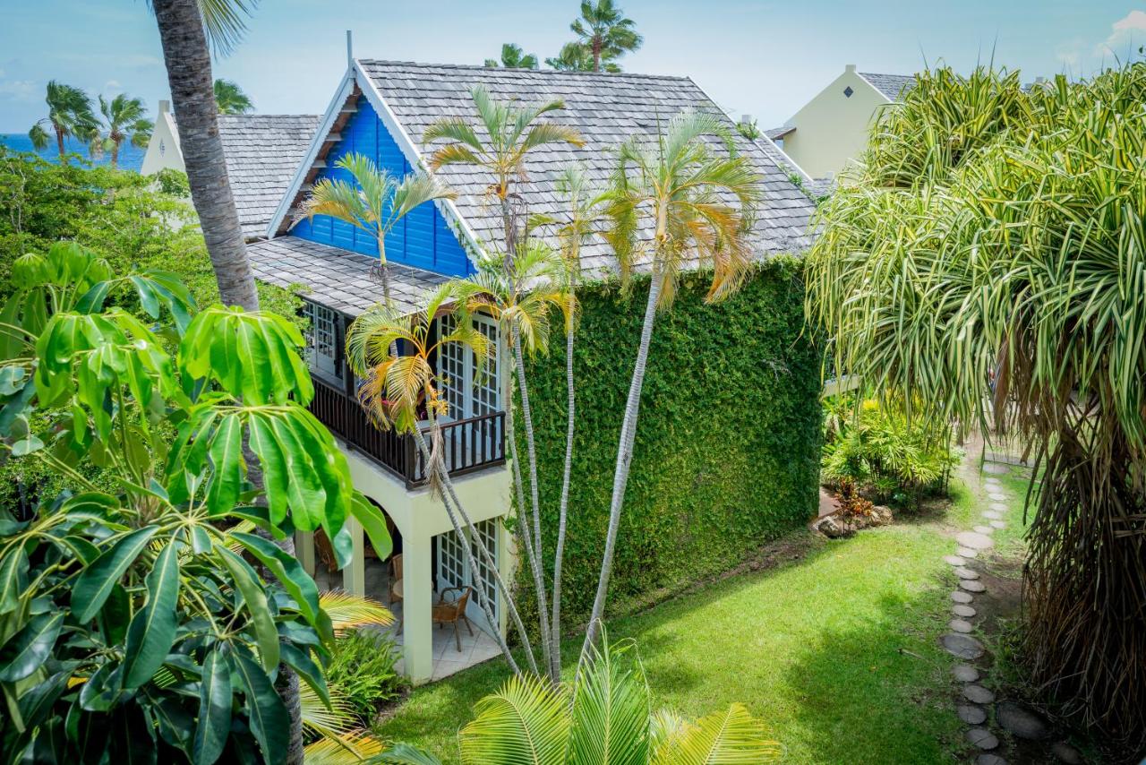 LionsDive Beach Resort photo