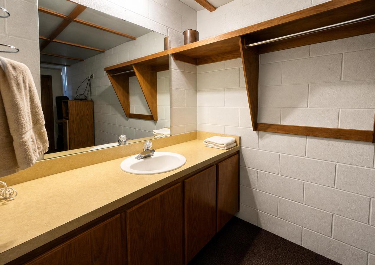 Travellers Motel — photo 17