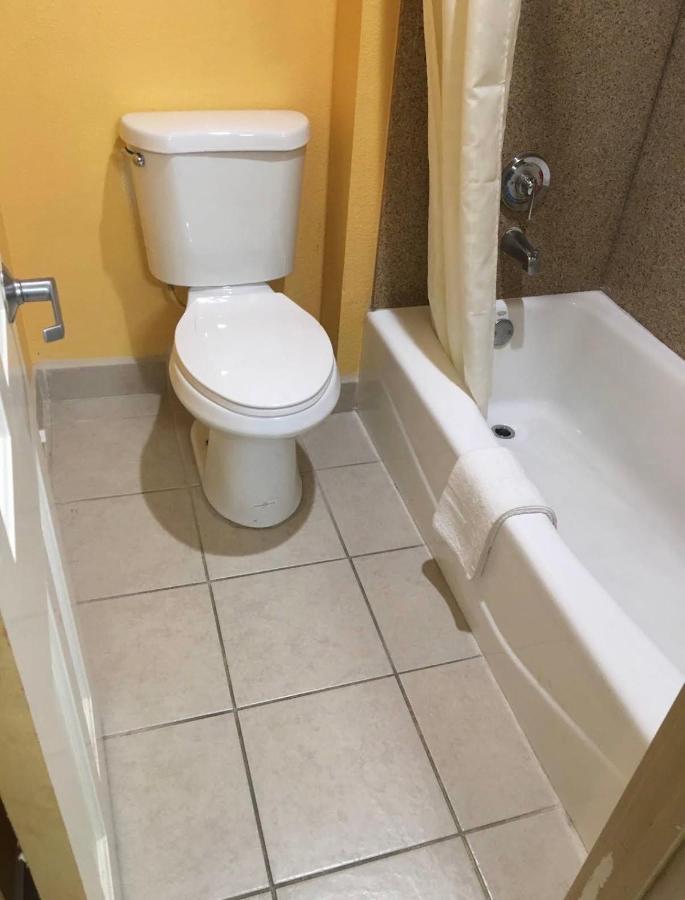 Bestway Inn — photo 4
