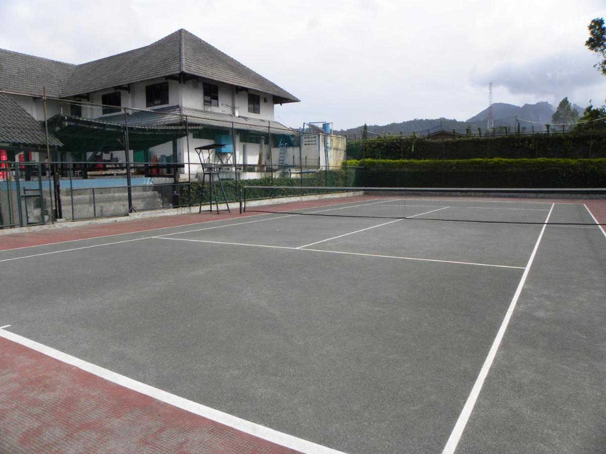 Korty tenisowe: Hotel Sibayak Internasional