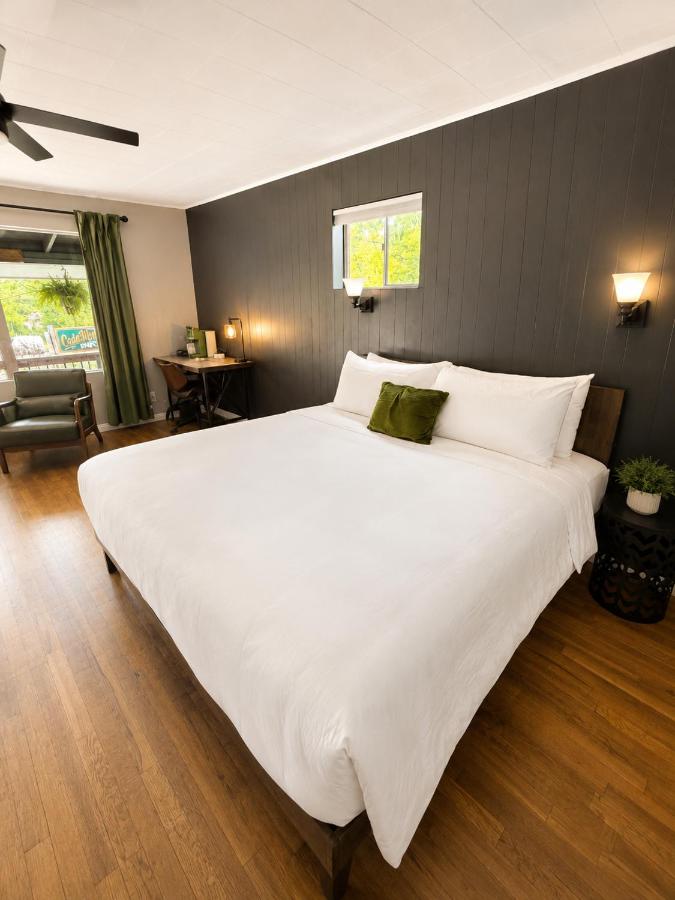 CedarWood Inn — photo 4
