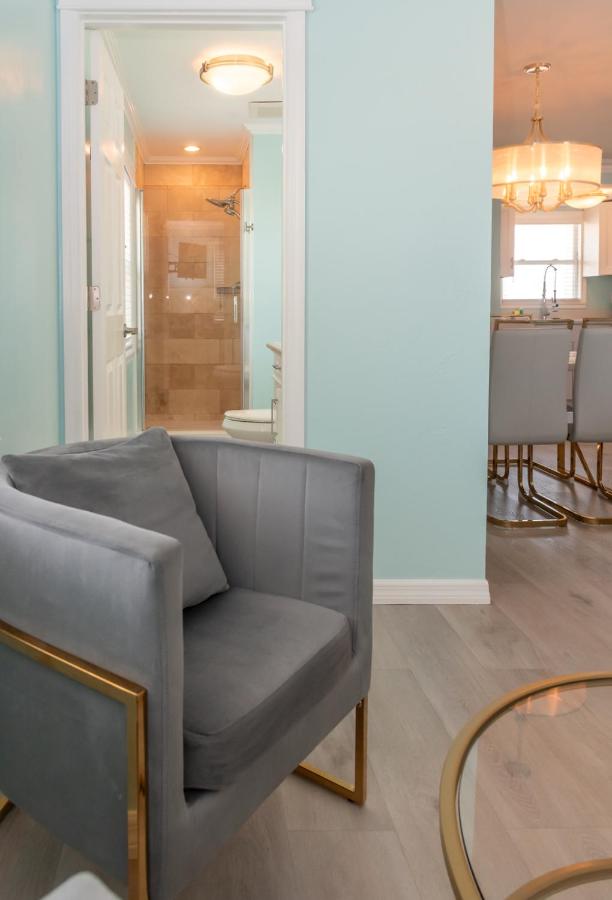 Flamingo Bayside Suites — photo 12