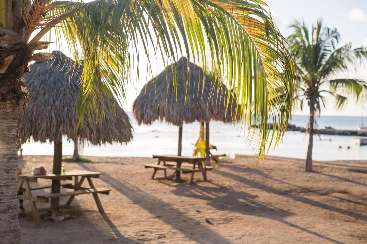 Beach: The Pier Beach Inn & Suites