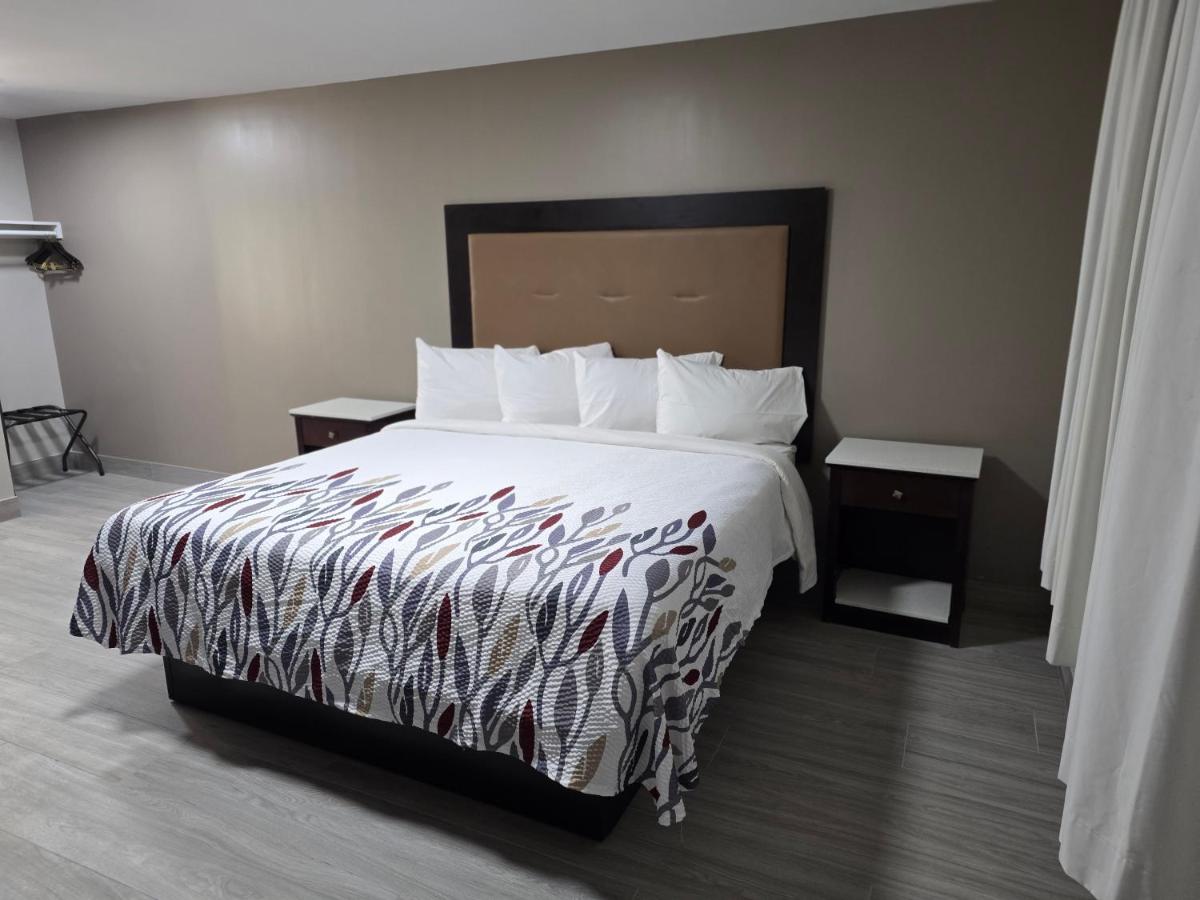 Ivory Tower Motor Inn Greenbrook — photo 10