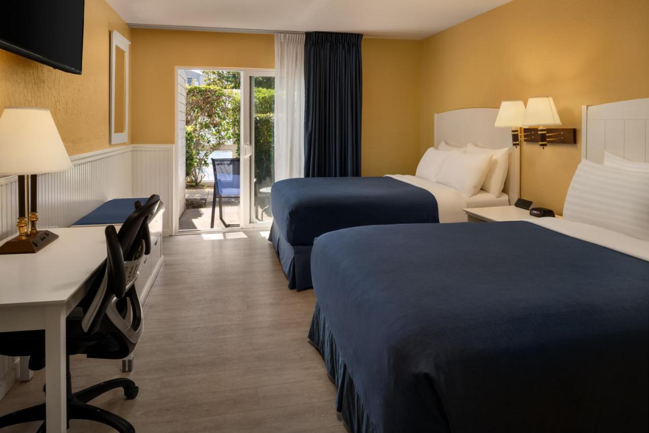 Monterey Bay Lodge — photo 13