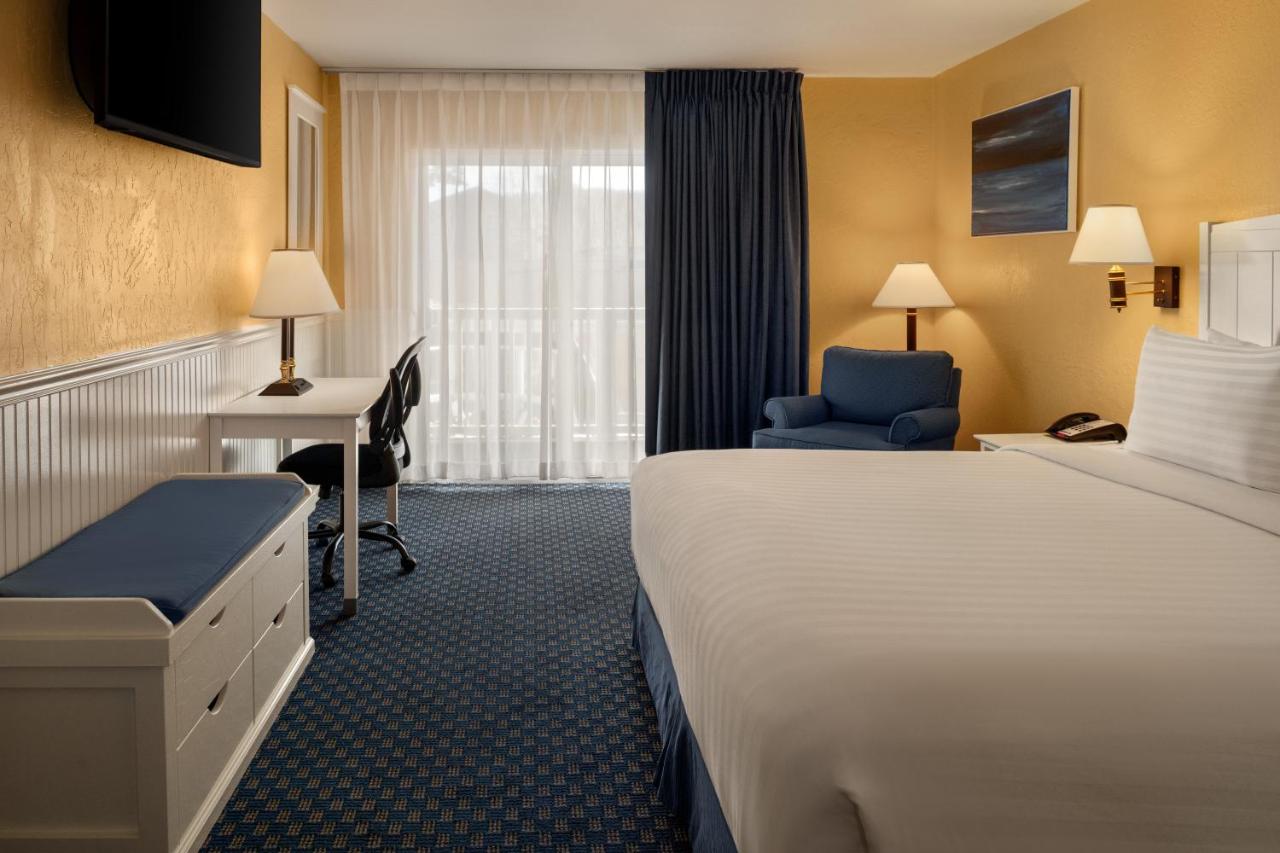 Monterey Bay Lodge — photo 11