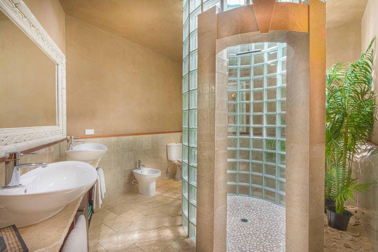 Rumours Luxury Villas & Spa photo