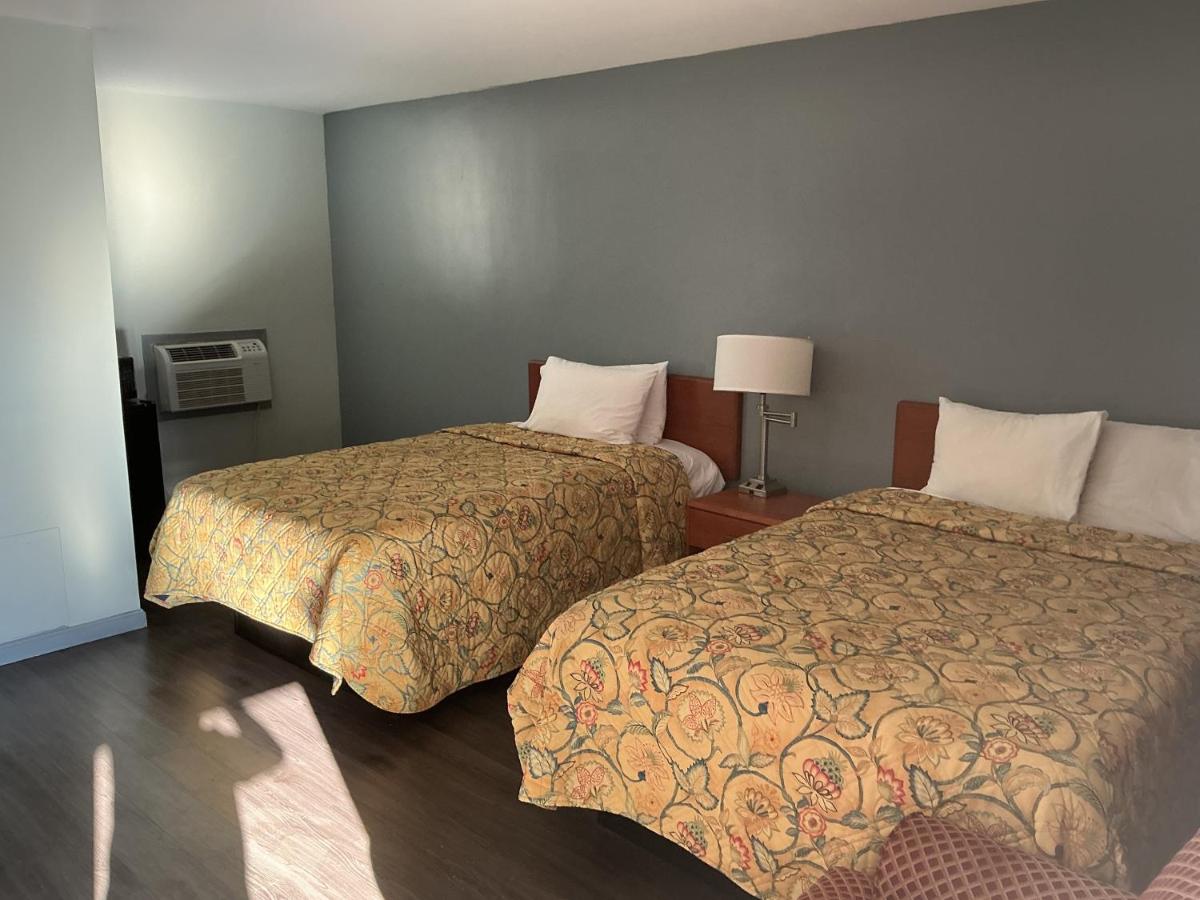 Budget Inn — photo 9