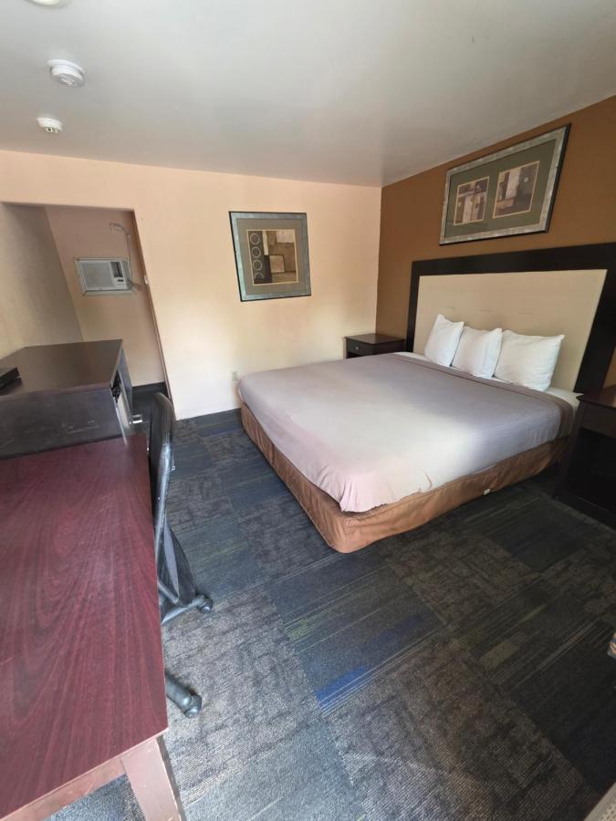 Mt Morris Motel — photo 12