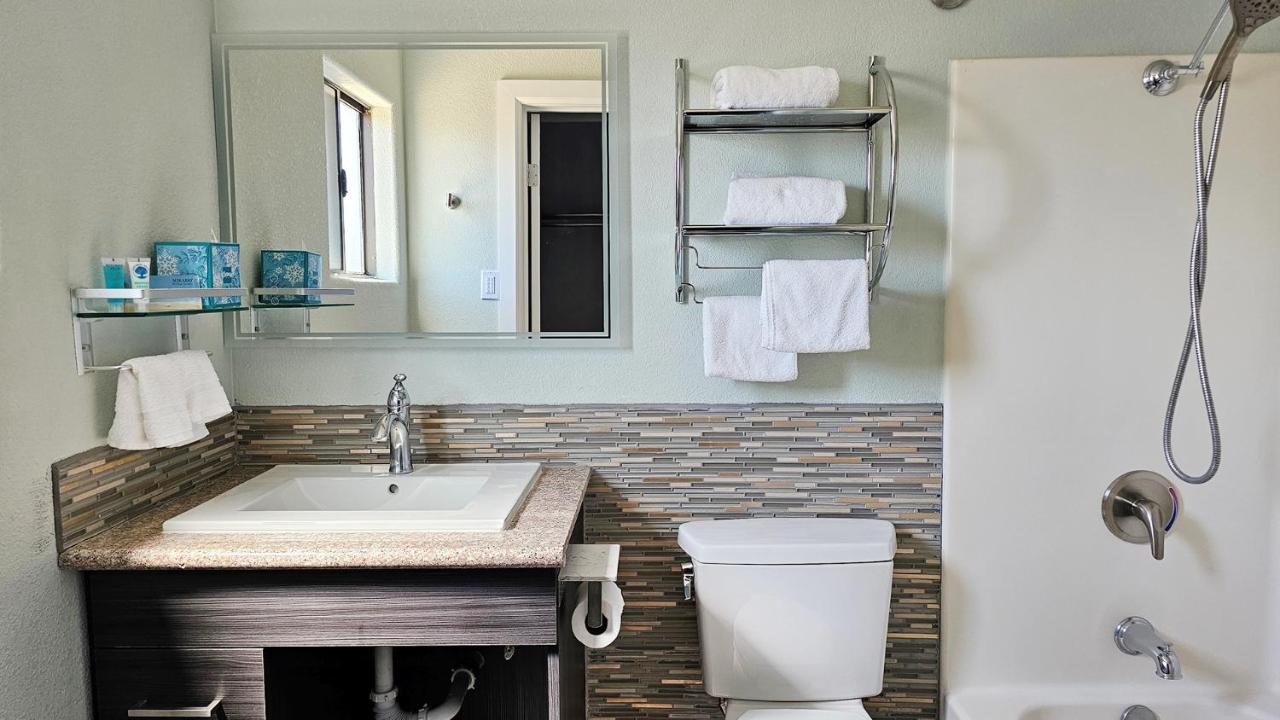 Magnuson Hotel Blythe — photo 19