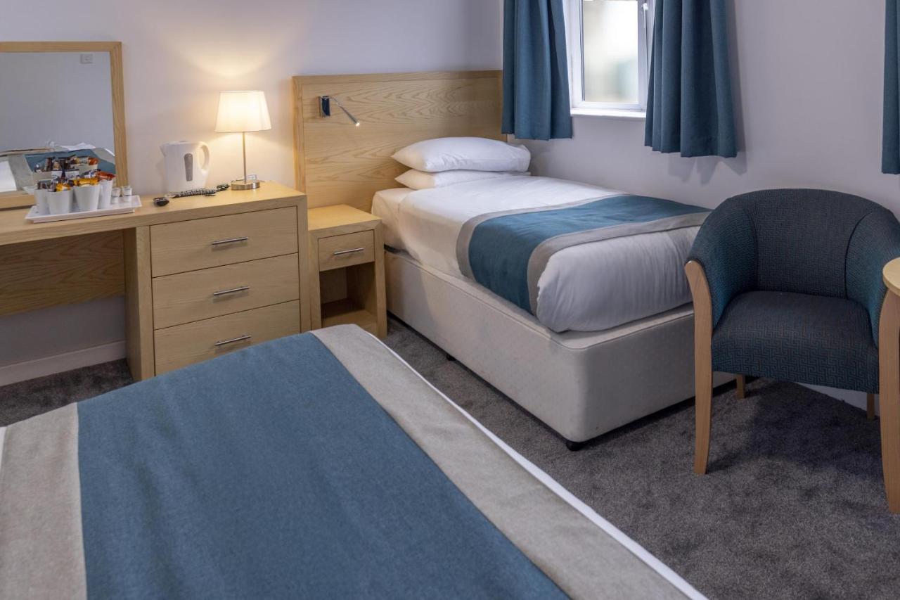 Family Room with Three Single Beds and One Bunk Bed - Non-Smoking