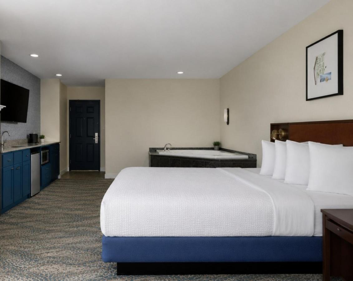 Starfish Manor Oceanfront Hotel — photo 19