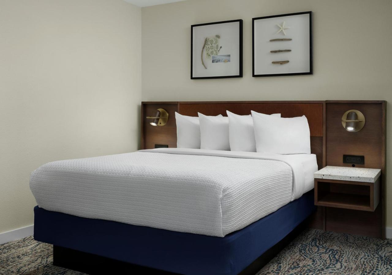 Starfish Manor Oceanfront Hotel — photo 20