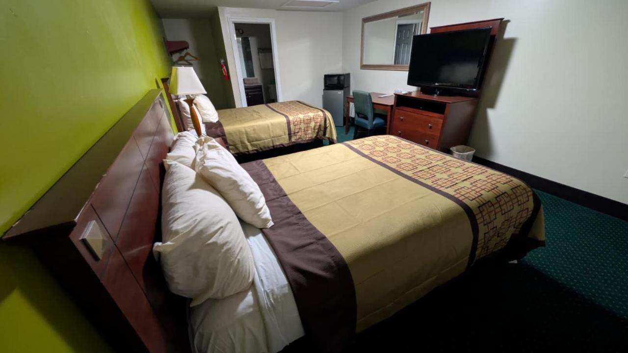 Slumberland Motel — photo 17