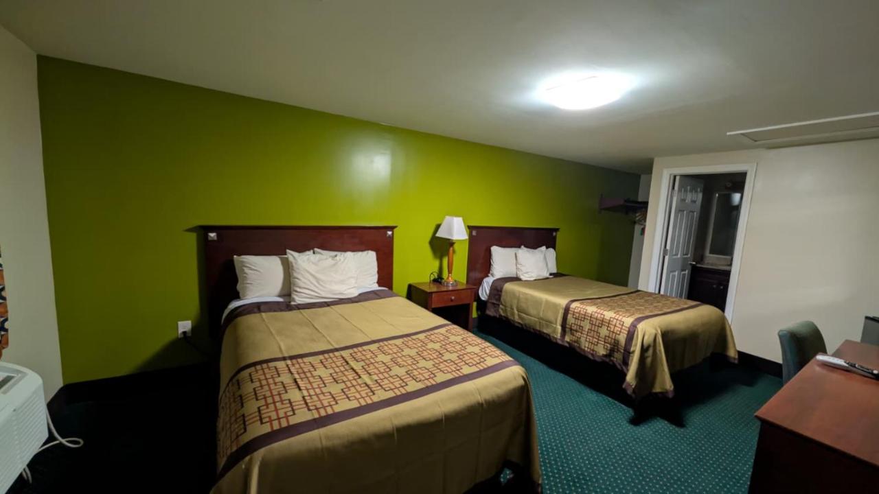 Slumberland Motel — photo 19
