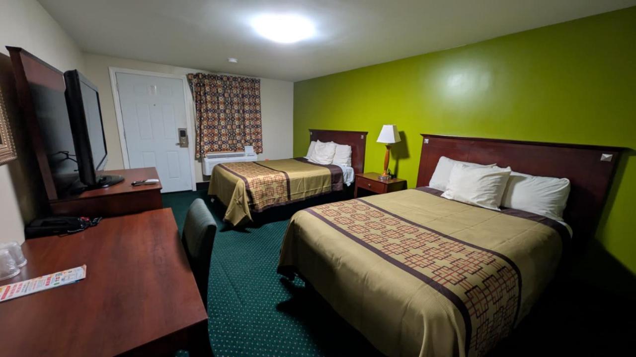 Slumberland Motel — photo 20