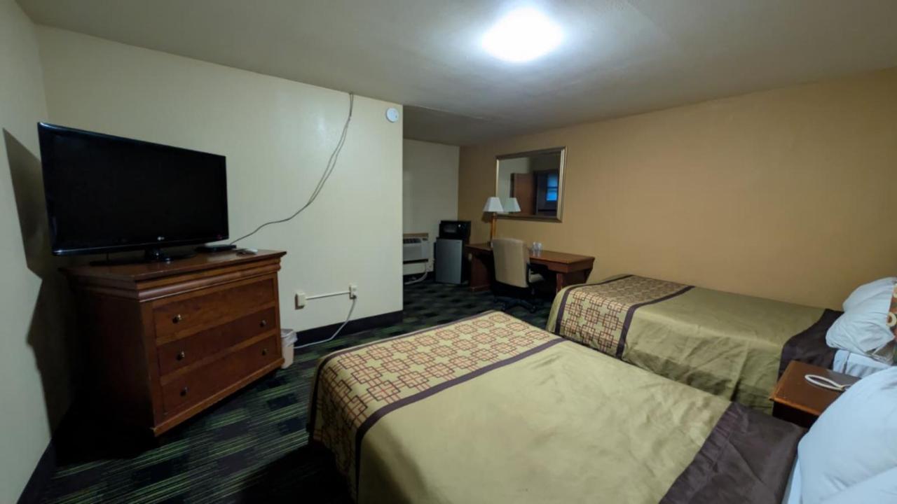 Slumberland Motel — photo 5