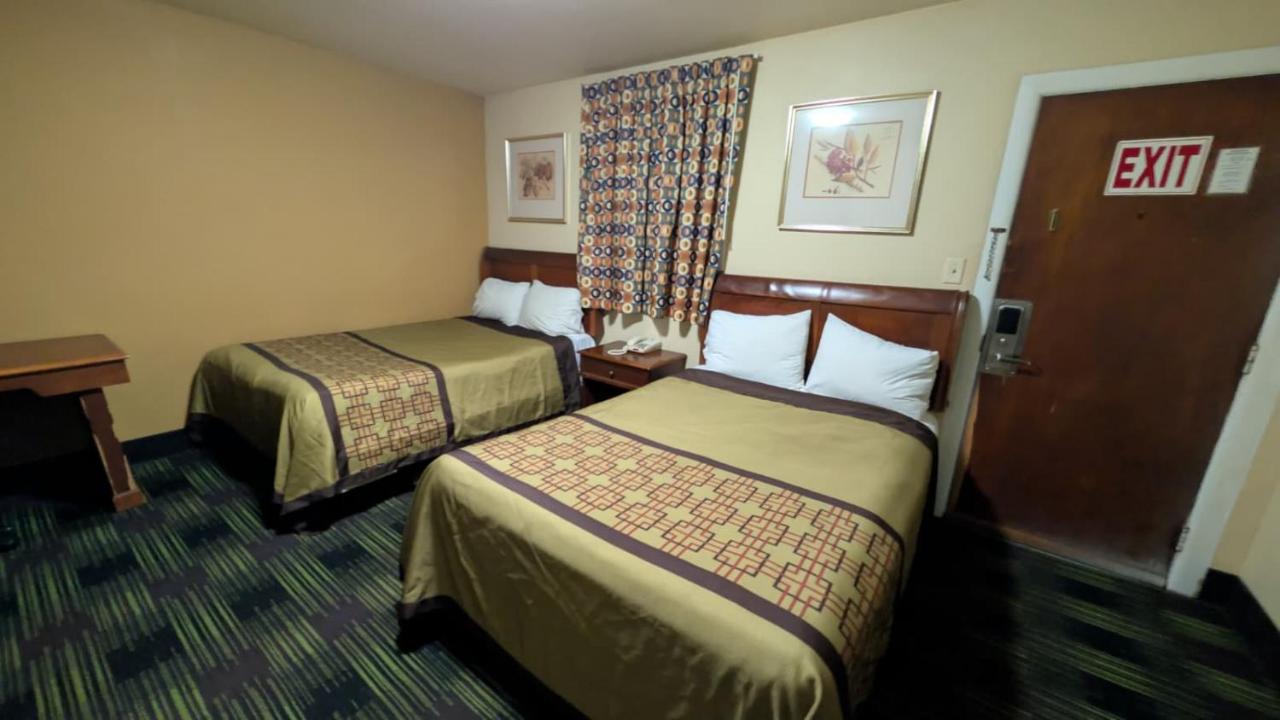 Slumberland Motel — photo 7