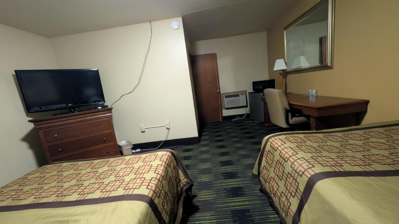 Slumberland Motel — photo 14