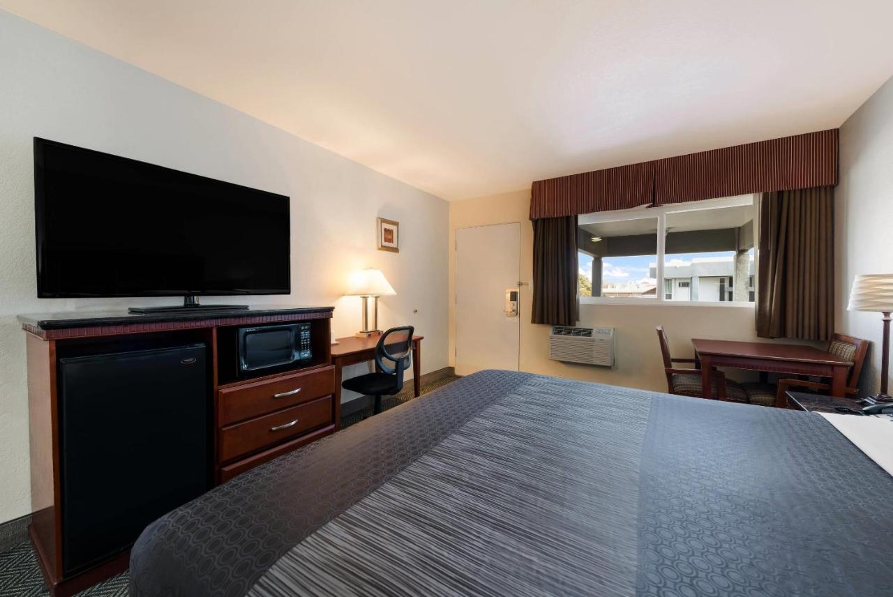 Rodeway Inn SFO — photo 15