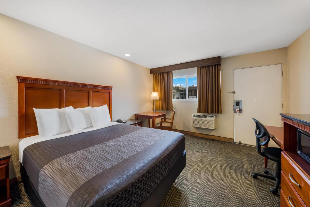 Rodeway Inn SFO — photo 20