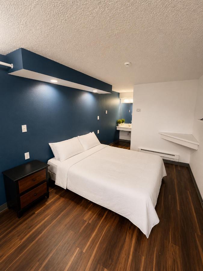 Fort Lewis Motel — photo 1