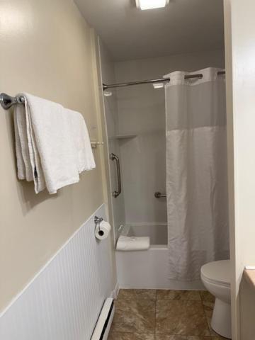 Parkside Inn — photo 21