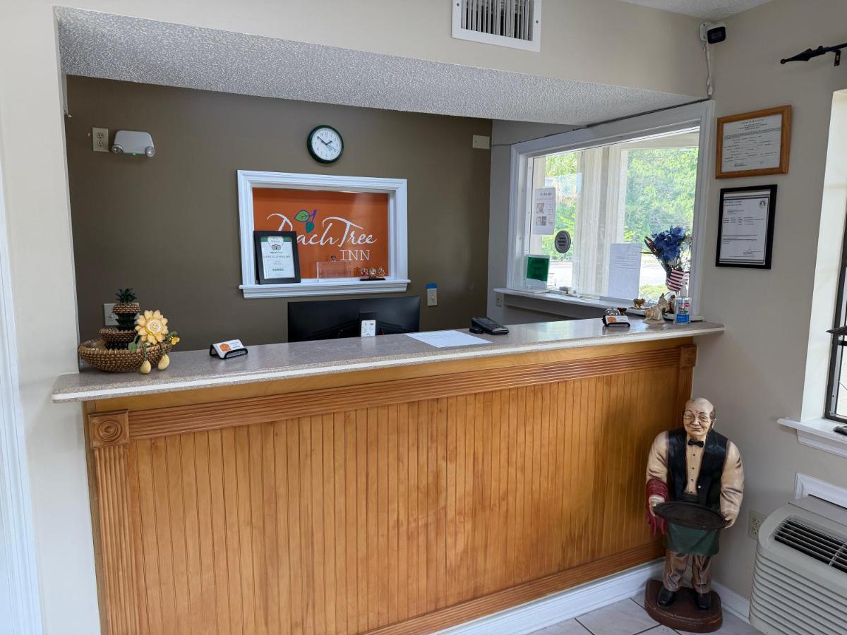 Peach Tree Inn — photo 11