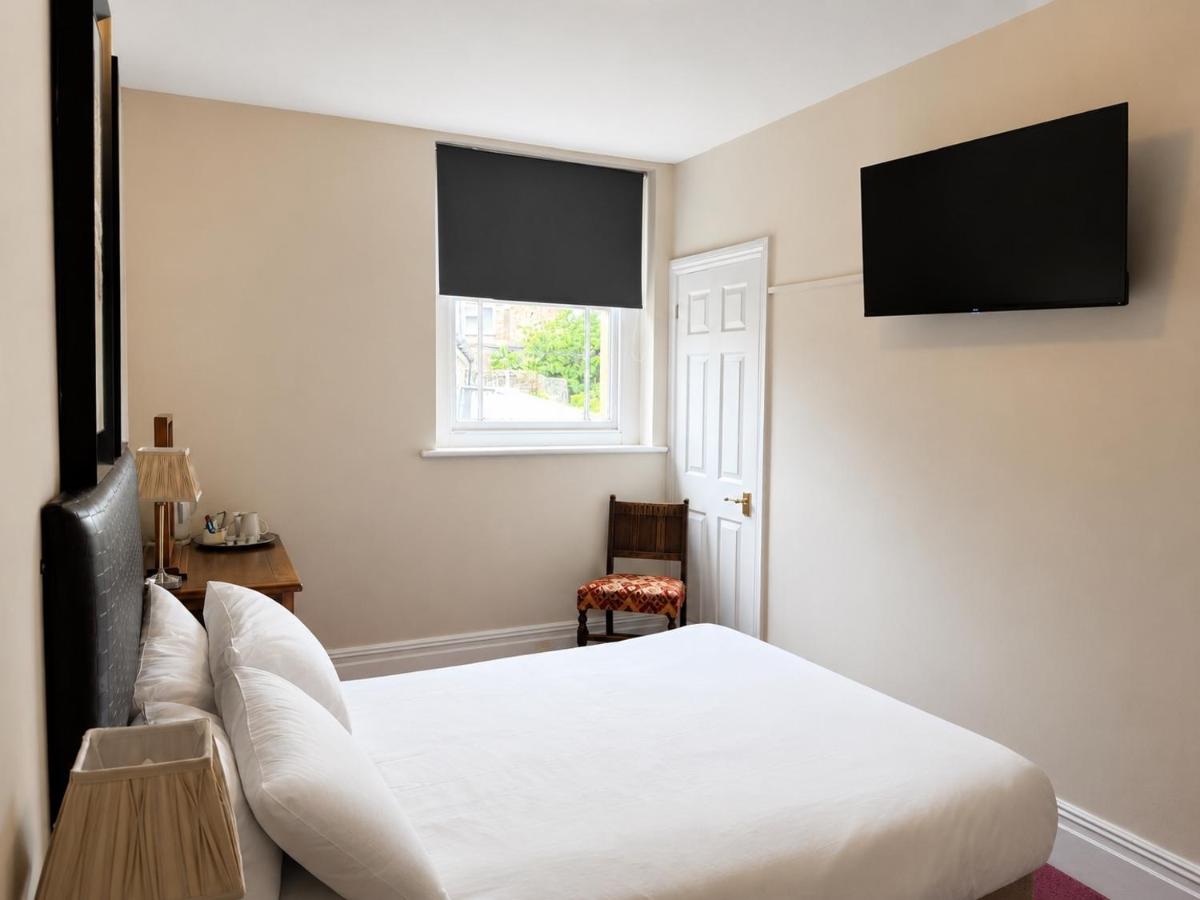 Standard Double Room with Bath