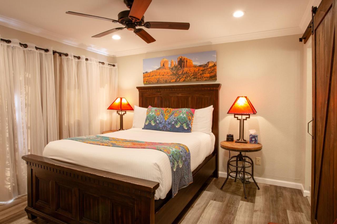 Lantern Light Inn - Romantic Getaway — photo 13