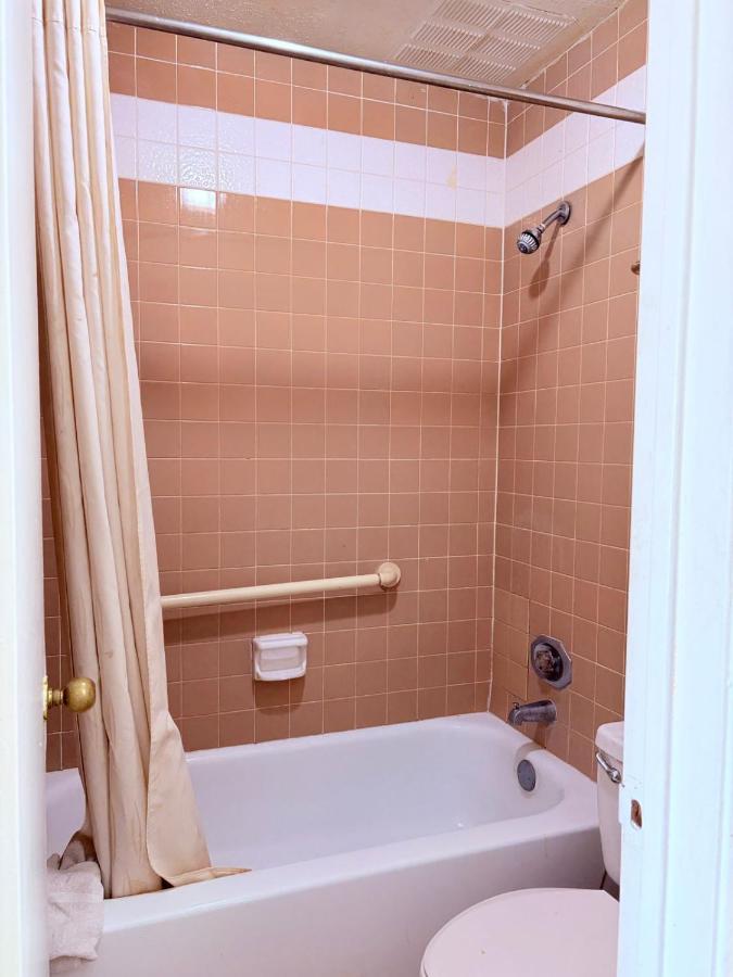 Best Classic Inn Suite — photo 24