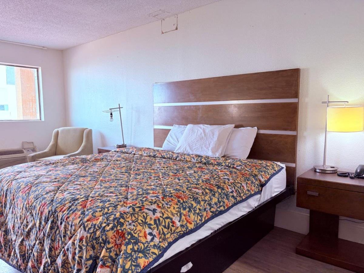Best Classic Inn Suite — photo 19