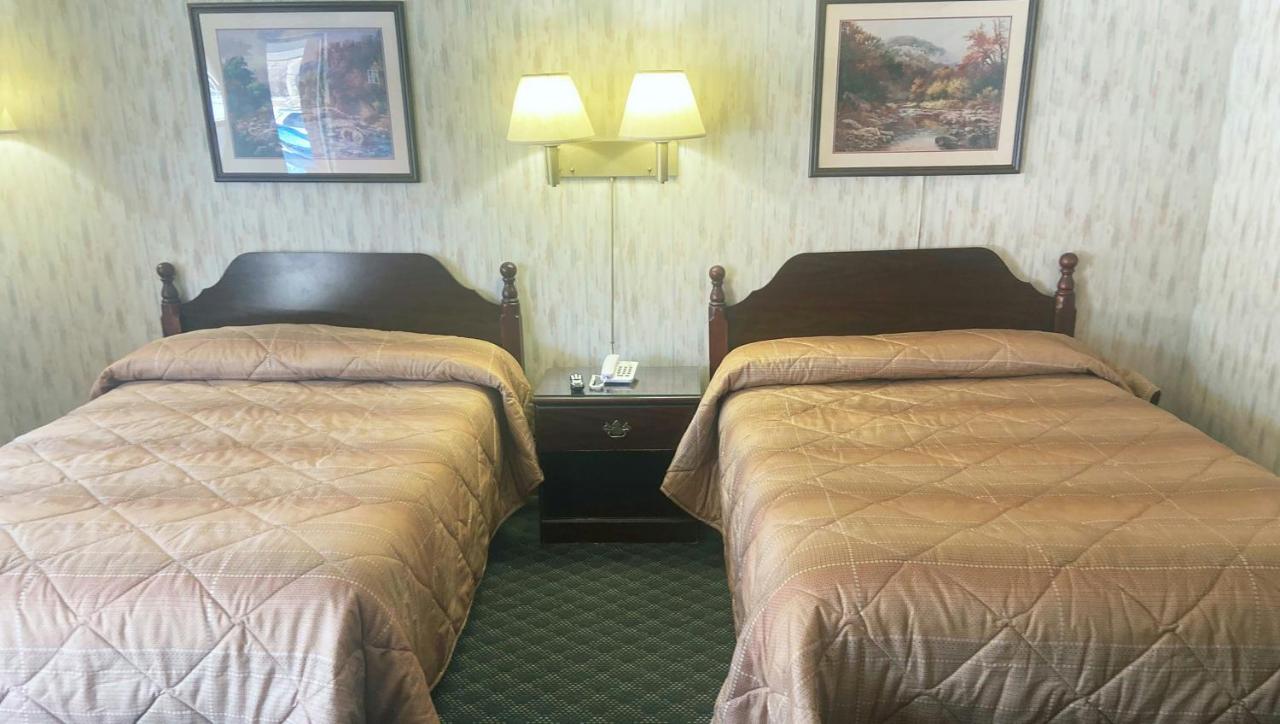 Pleasant Valley Motel — photo 7