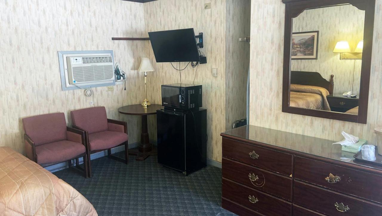 Pleasant Valley Motel — photo 24