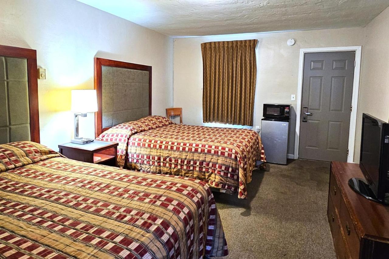 Budget Lodge by OYO Portland West — photo 10