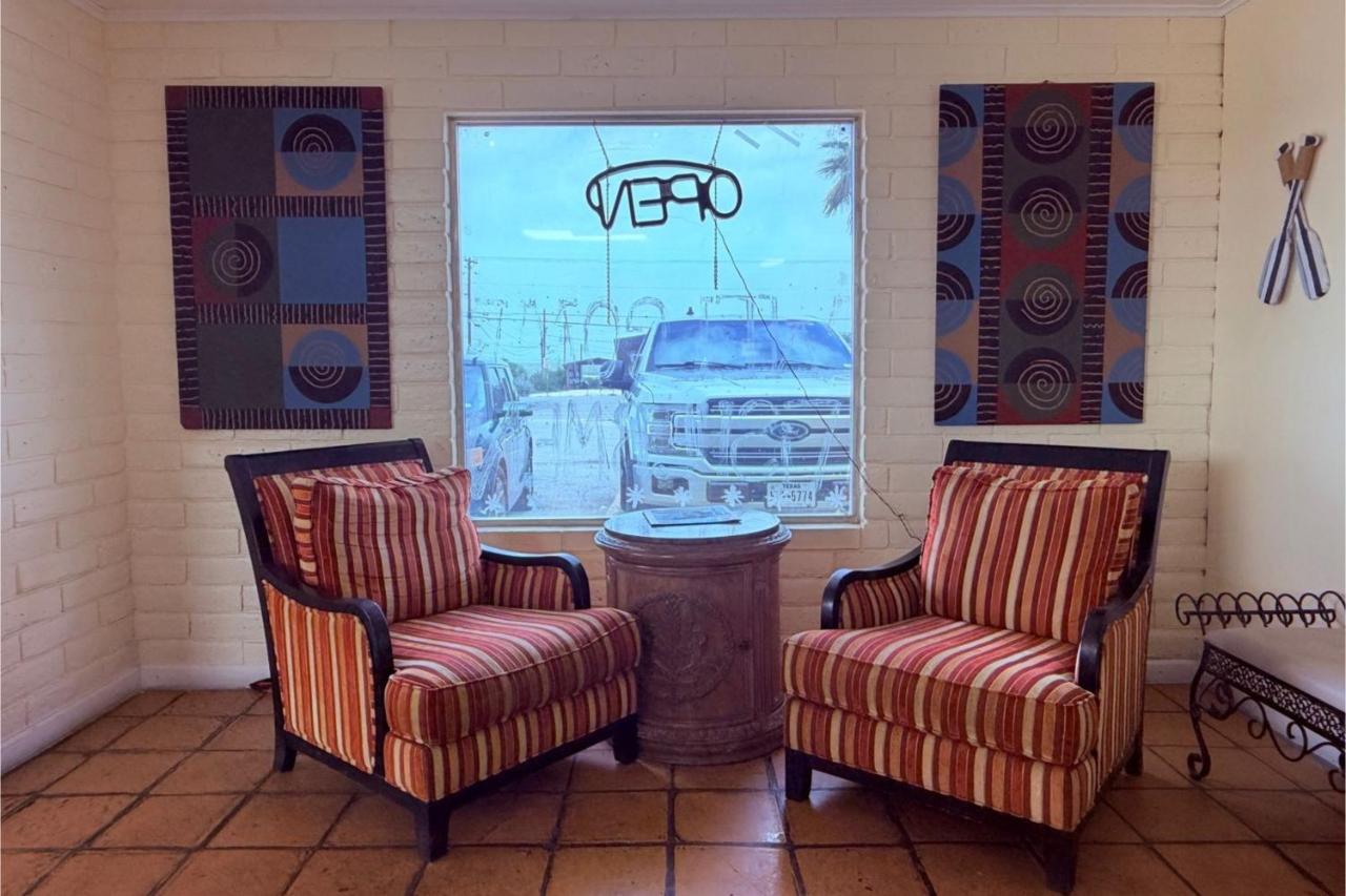 Champions Inn and Cafe — photo 18